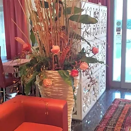 La Grotta Hotel