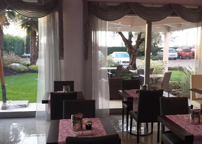 La Grotta Szálloda 3*