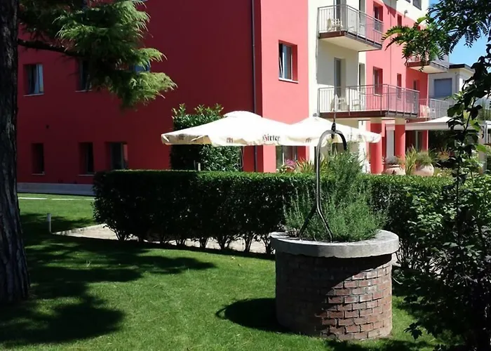 La Grotta 3*